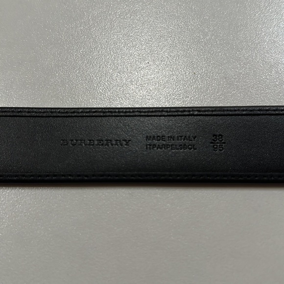 Burberry Vintage Belt - Picture 4 of 4